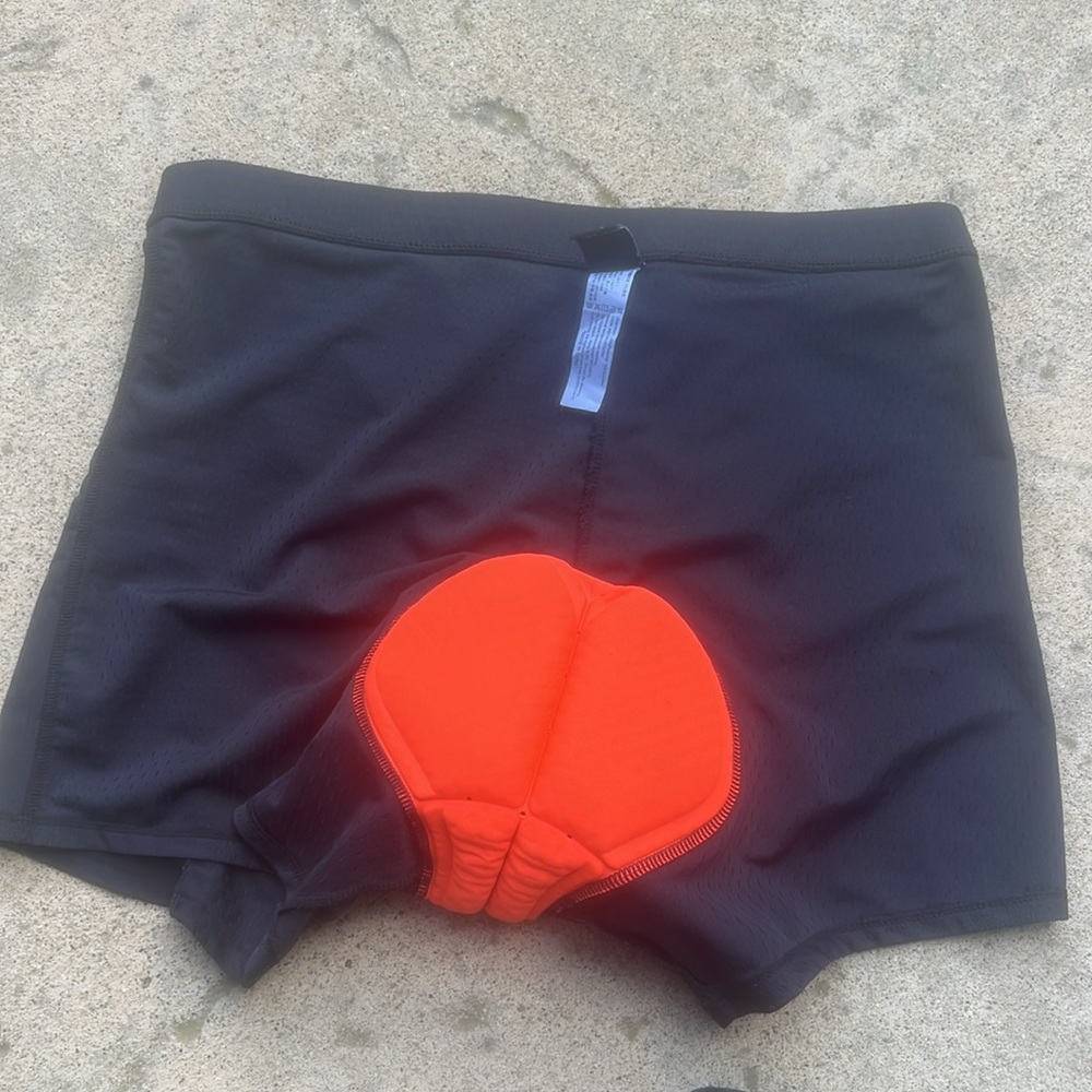 Soukesports Women's Black Padded Cycling Shorts Size XXL - Picture 7 of 7